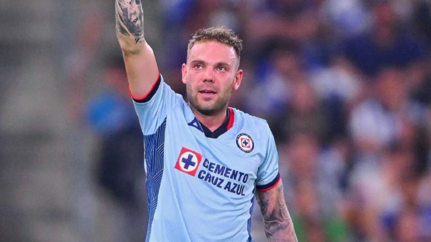 Cruz Azul vence 1-0 a Rayados de Monterrey en su casa y lleva ventaja a la CDMX