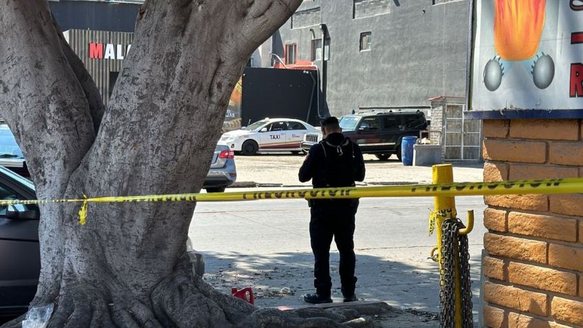 Detienen a dos por el incendio de un auto en la Zona Río de Tijuana