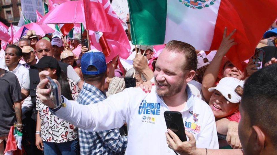 El candidato a la jefatura de gobierno hizo un recuento de sus actividades en esta campaña electoral