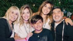 Hijos de Maradona quieren trasladar el cuerpo de la leyenda del fútbol a un museo