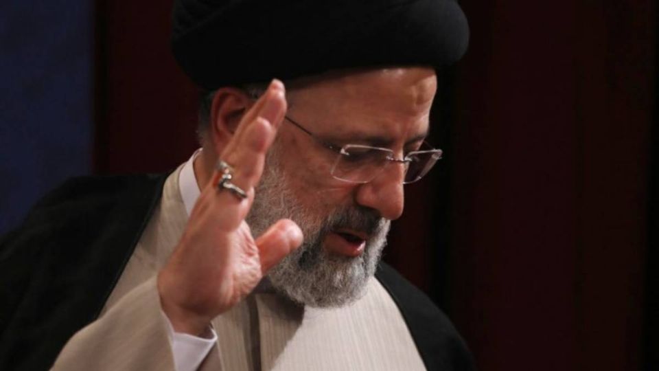 Vinculan dos eventos a la muerte de Ebrahim Raisi.