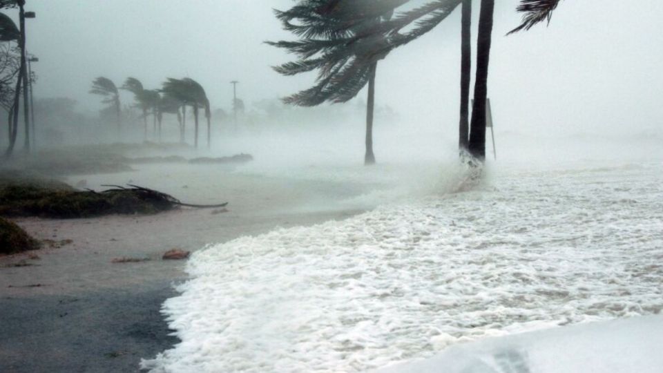 Tormenta en playas.