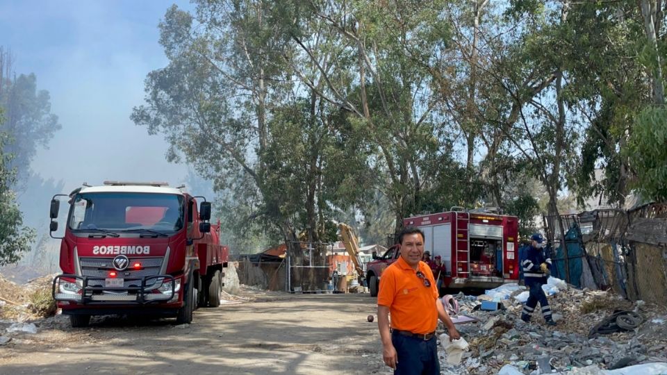 El cuerpo de bomberos de la Ciudad de México acudieron rápidamente al llamado que hicieron vecinos de la demarcación