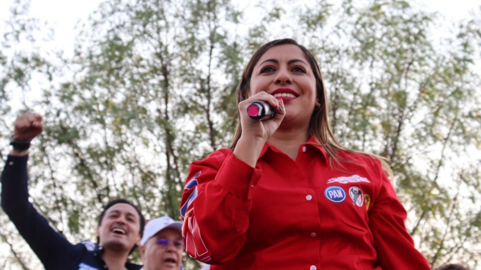 Karen Yáñez, candidata a la alcaldía Tláhuac por la alianza PRI, PAN y PRD.