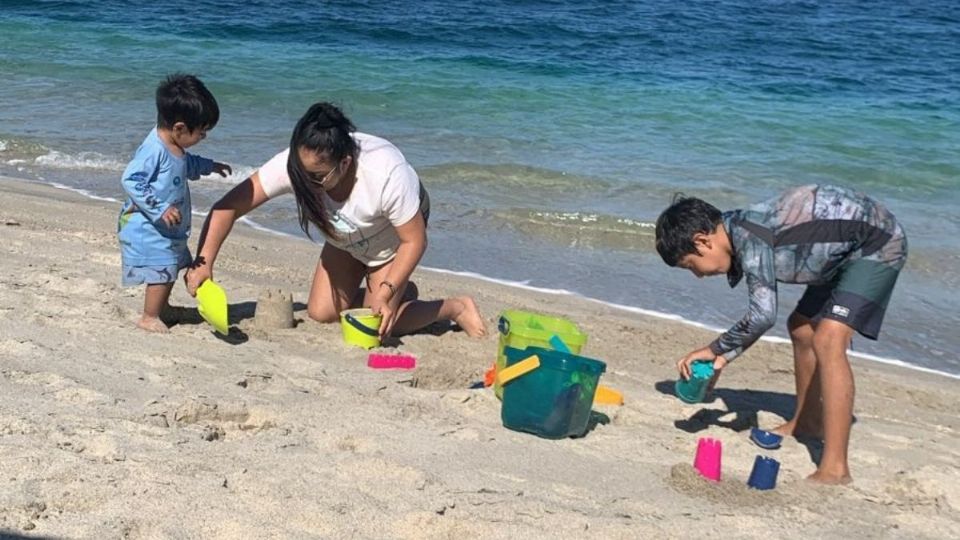 Familia en las playas de Baja California