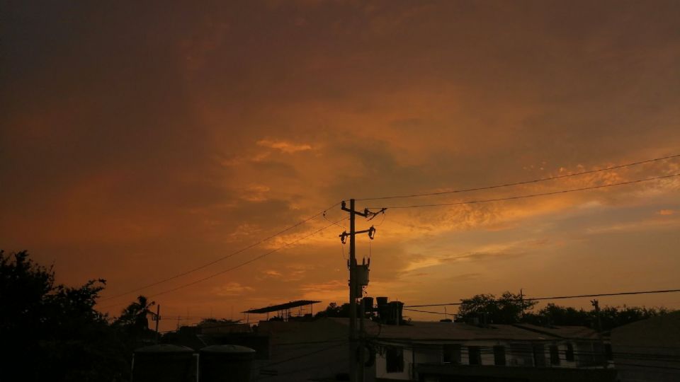 Cielo naranja en CDMX