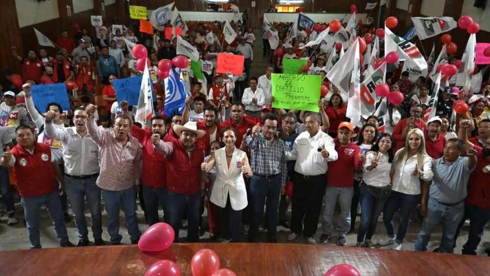 Parra Sánchez pidió a la candidata Angélica Moya seguir coordinando los trabajos en el pueblo de San Francisco Chimalpa