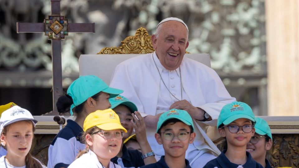 Al final de su homilía el Sucesor de Pedro pidió a todos los niños que recen por la paz y se terminen las guerras