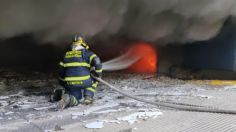 Fuerte incendio consume el número 48 de la colonia Escandón; evacúan a cientos de personas