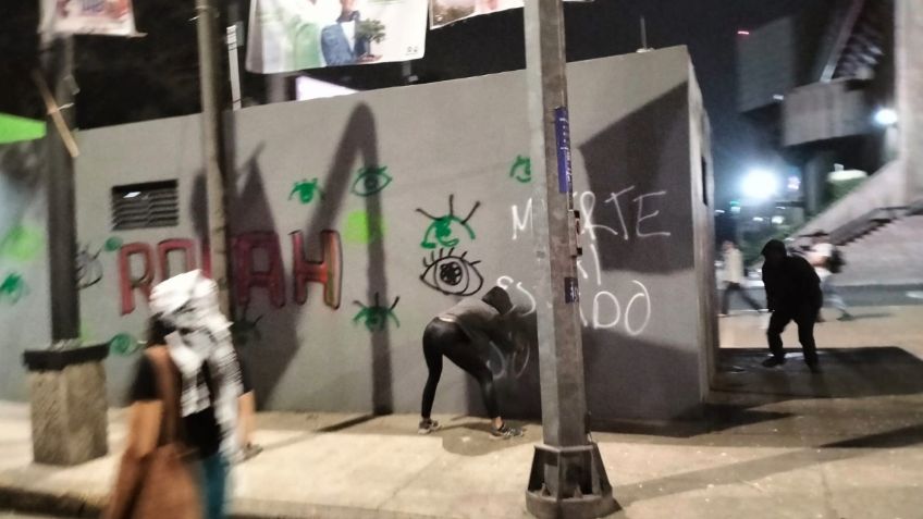 Manifestantes propalestinos causan destrozos a su paso por Paseo de la Reforma