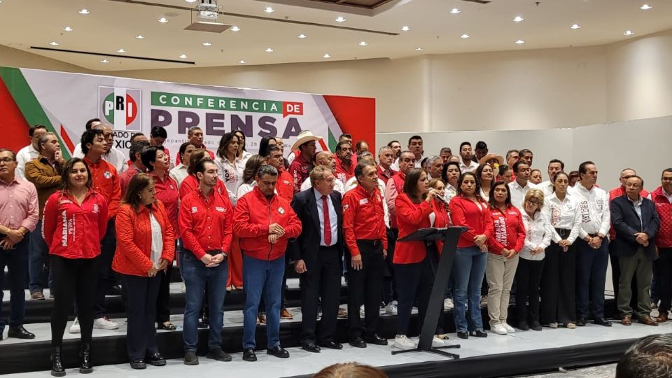 Representantes del PRI en el Estado de México, en conferencia de prensa.