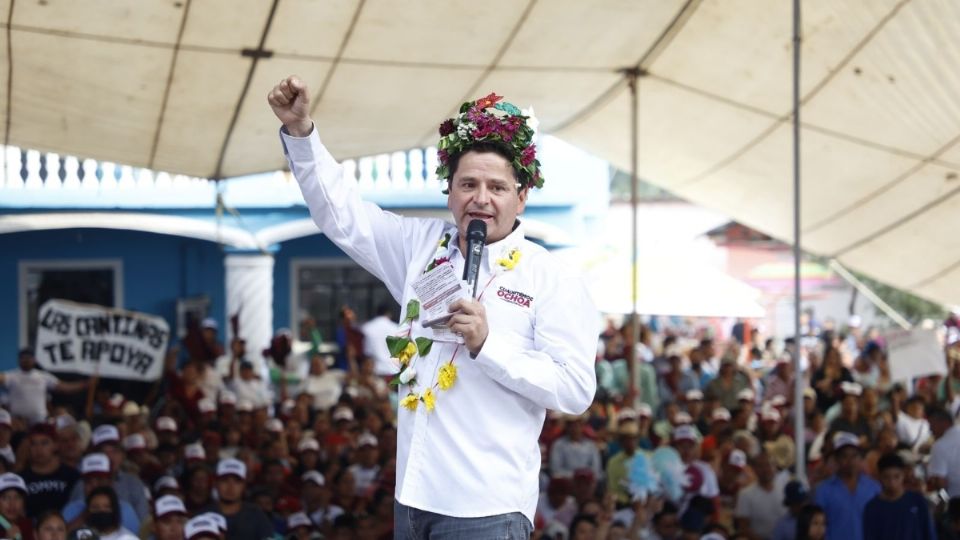 Así en un ambiente de alegría, Cuauhtémoc Ochoa encabezó el cierre de su campaña rumbo al Senado de la República en la comunidad de Santa Mónica