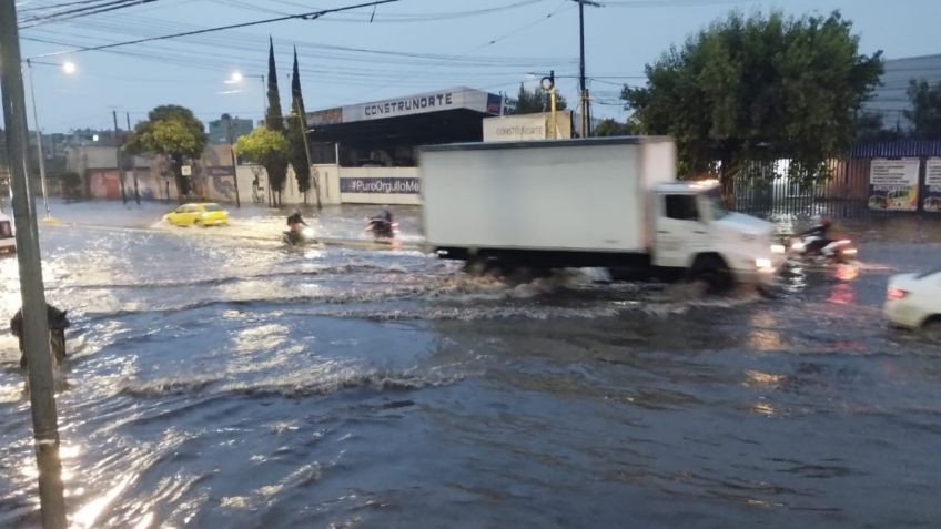 Lluivas dejan importantes afectaciones en el Poniente del Edomex