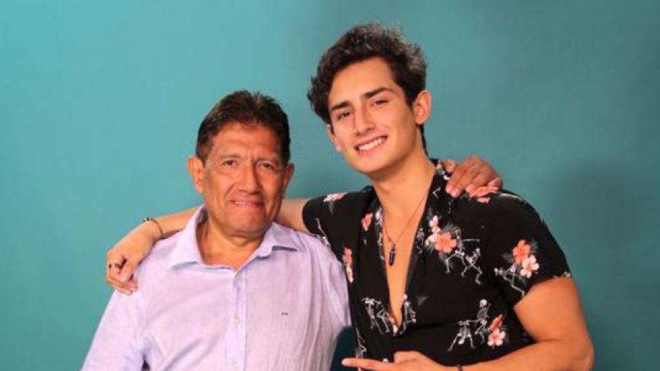 Juan Osorio volvió a sumar a su hijo Emilio Osorio a uno de sus proyectos, razón por la que el joven es criticado.