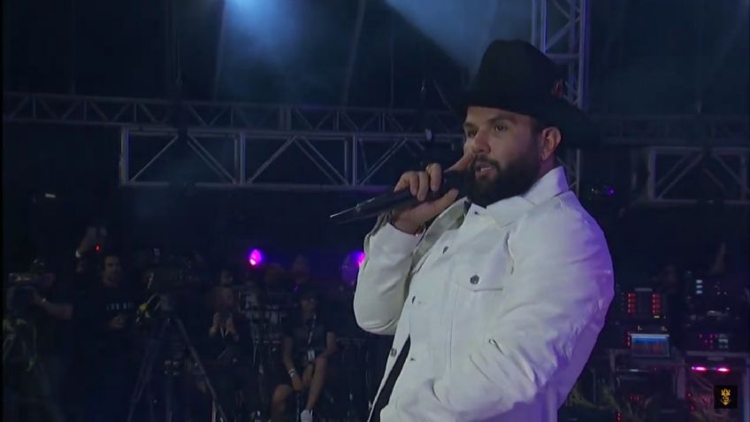 Así fue la presentación de Carín León en el Estadio Azteca por el Final Four de la Kings League