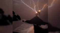 Imágenes apocalípticas: poderoso rayo en plena erupción impacta volcán de Fuego en Guatemala