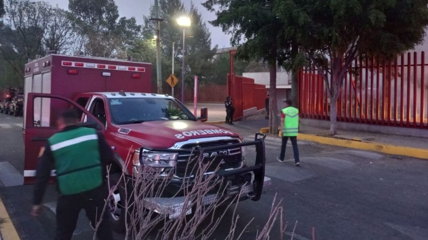 Se registra incendio en las inmediaciones de la UACM en Iztapalapa; desalojan a la comunidad estudiantil