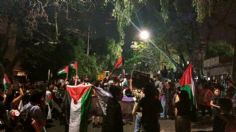 Manifestantes pro Palestina queman bandera ante embajada de Israel en México