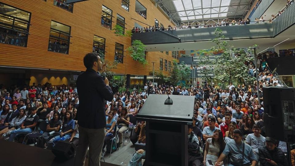 El candidato buscará ganarle a Sheinbaum en los días que restan de campaña