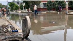 Fuga en Iztapalapa: SACMEX intenta bombear el agua pero hay coladeras tapadas con basura