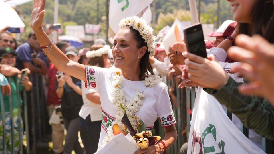 Sheinbaum continúa con su gira de campaña por Veracruz.