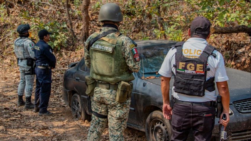 Aseguran campamento del crimen en Coyuca de Benítez, incautan explosivos y autos de lujo 