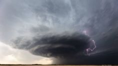 VIDEO: Lluvia, calor y viento fuerte provocan formación de embudo en Nuevo León