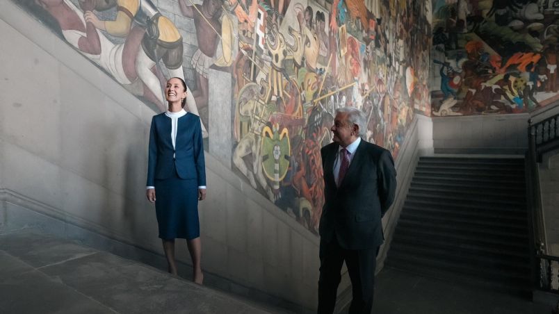 Claudia Sheinbaum y Andrés Manuel López Obrador, en su encuentro de este lunes 10 de junio.