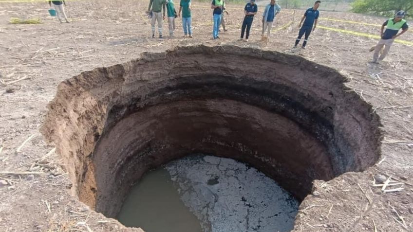 Hallan megasocavón en la comunidad de Ahuatepec, Guerrero