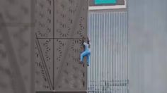 VIDEO: hombre causa tensión al escalar sin protección un enorme edificio, ¿sobrevivió?