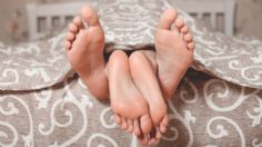 ¿Tu pareja te besa los pies? Esta es la extraña razón por la que lo hace