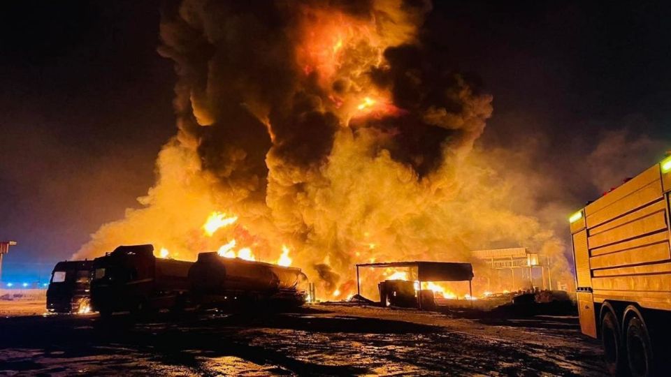 Fuerte incendio en refinería de Irak