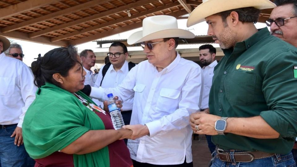 El gobernador Durazo Montaño entregó recursos superiores a los tres millones de pesos para formalizar la adquisición de maquinaria agrícola