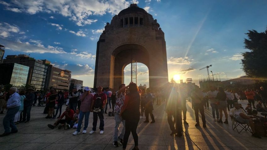 FOTOS: Así fue el “Gran Baile de la Victoria” convocado por Clara Brugada en el Monumento a la Revolución