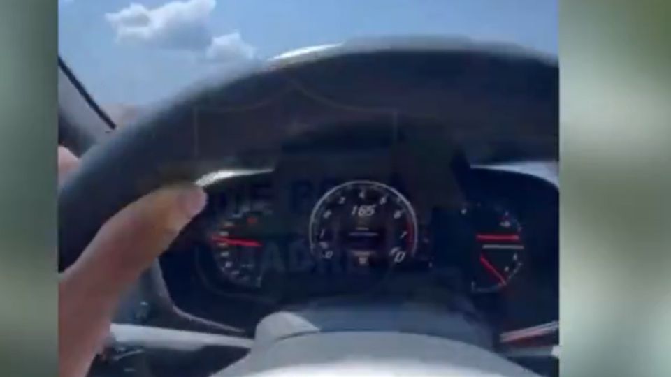 Corvette desata 'carreritas' a 200 km/h