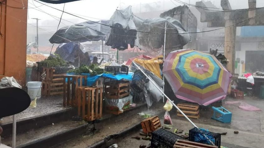 Aguacero deja casas destechadas y otros daños en Veracruz