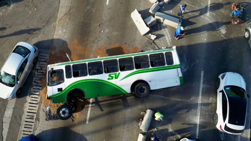 Volcadura de autobús de pasajeros deja 3 lesionados