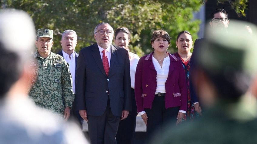 Delfina Gómez encabeza ceremonia de izamiento de Bandera y arranque de la campaña de Destrucción de Armamento en el Edomex 