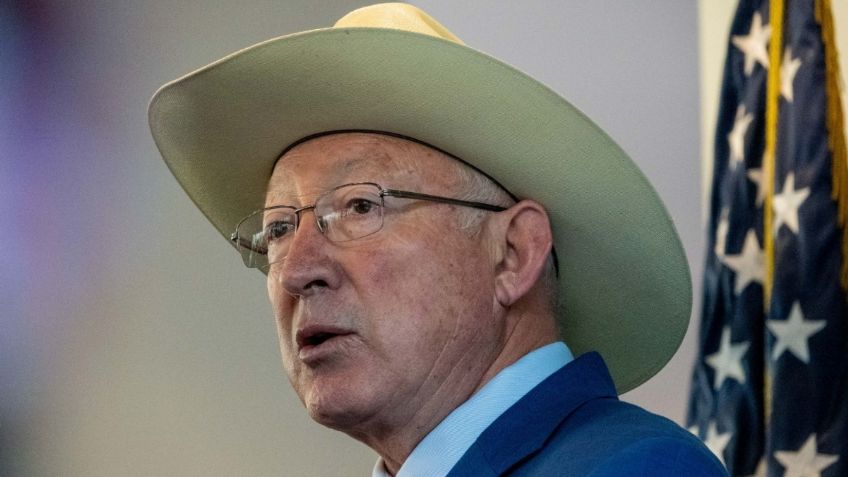 Ken Salazar se reunirá con el gobernador de Michoacán la próxima semana