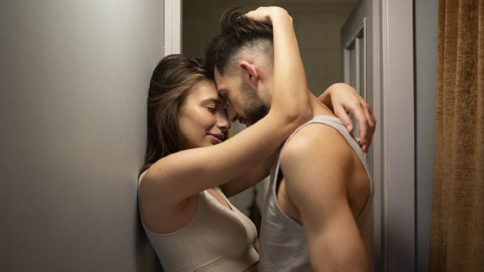 Las mujeres eligen cierto tamaño para una pareja en relación seria