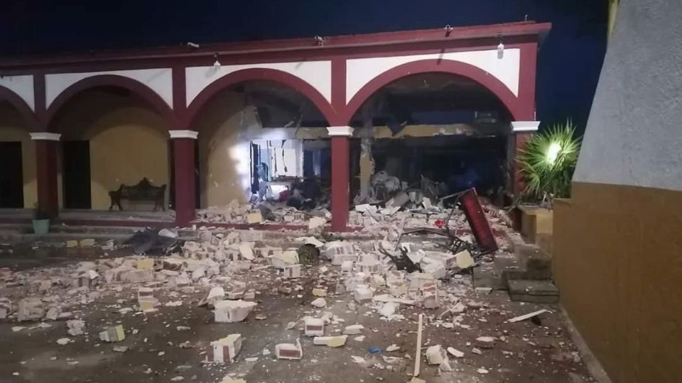 La explosión afectó el edificio municipal.