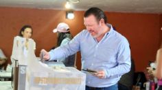 Alcalde de Magdalena Contreras, Luis Quijano emite su voto