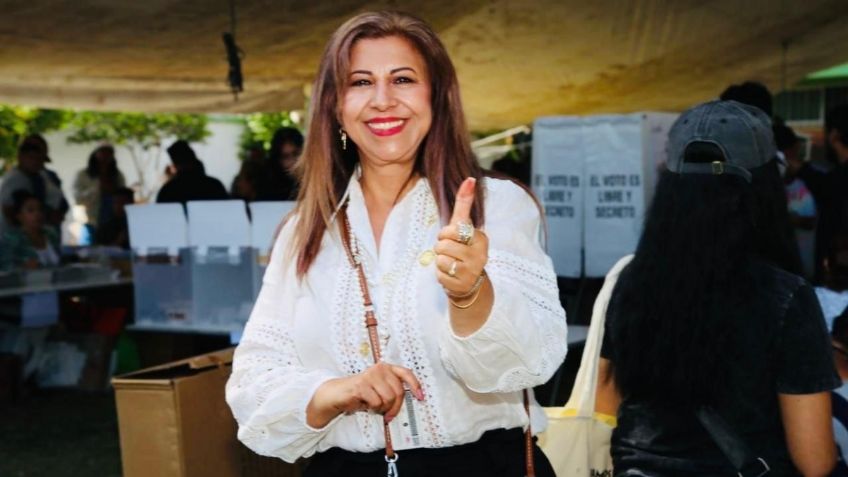 Juanita Carrillo, candidata a alcaldesa de Cuautitlán, vota y confía en la democracia