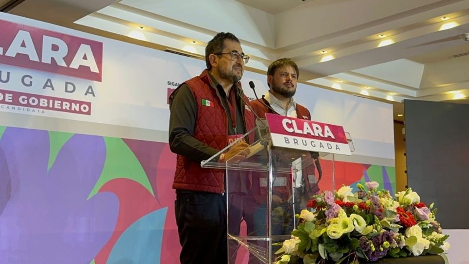 Sebastián Ramírez, presidente de Morena en la capital y César Cravioto, vocero de Clara Brugada, ofrecieron una conferencia de prensa.