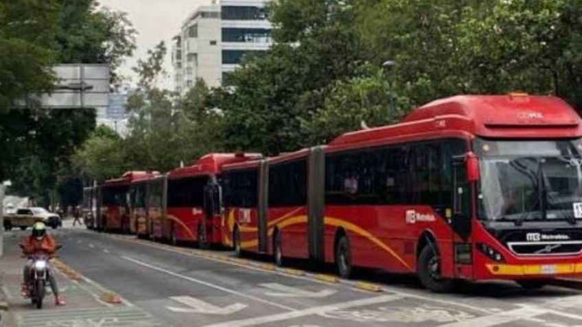 ¿Qué pasó en Metrobús Línea 1? Hay afectaciones en el carril confinado