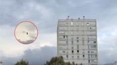 Una extraña y aterradora figura que se eleva por el cielo fue captada en VIDEO