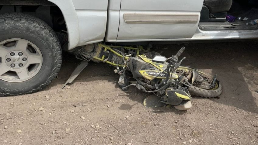 Camioneta pasa encima de una motocicleta y mata al conductor