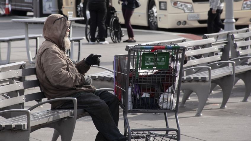 Persona sin hogar devuelve 2 mil euros que se encontró en una estación de Ámsterdam