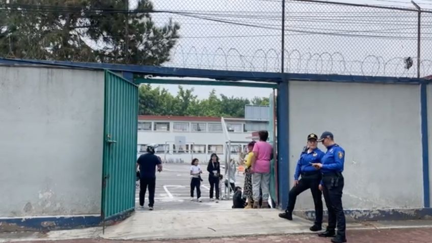 Fuga de gas en primaria de Venustiano Carranza obliga a desalojar a niños de las aulas