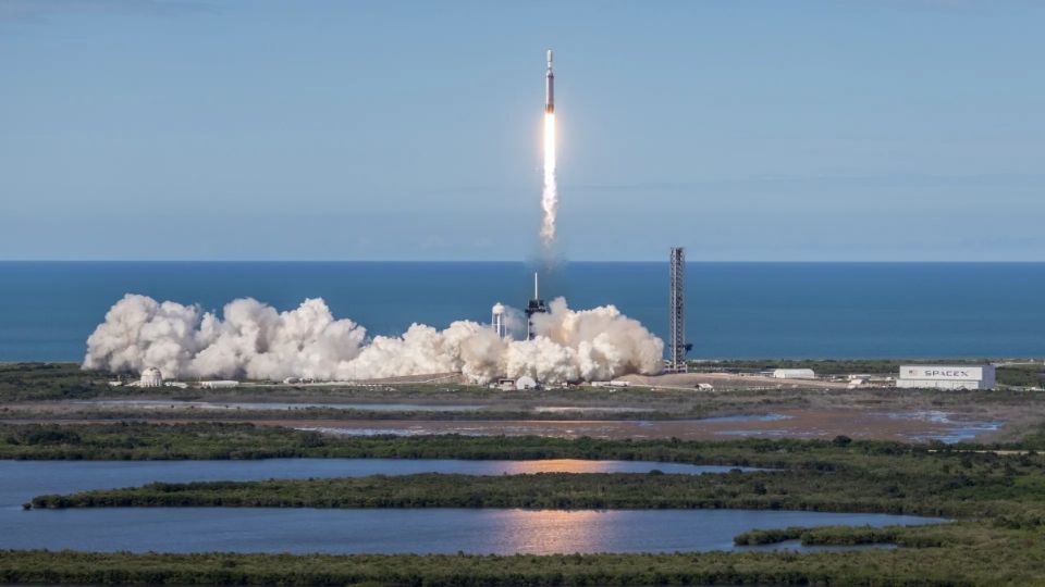 NASA despega con éxito cohete de Space X